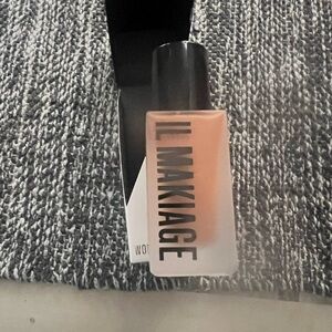 IL MAKIAGE Woke Up Like This Foundation - Black Box